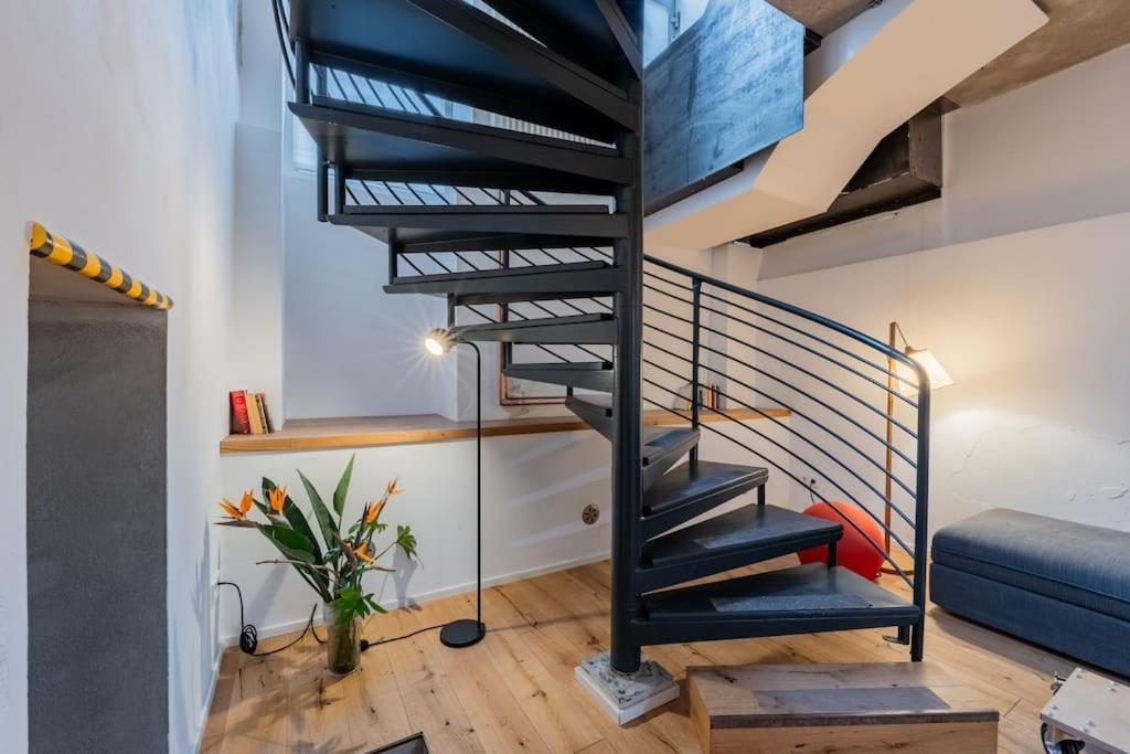 Apartment Architecture In Kreuzberg *