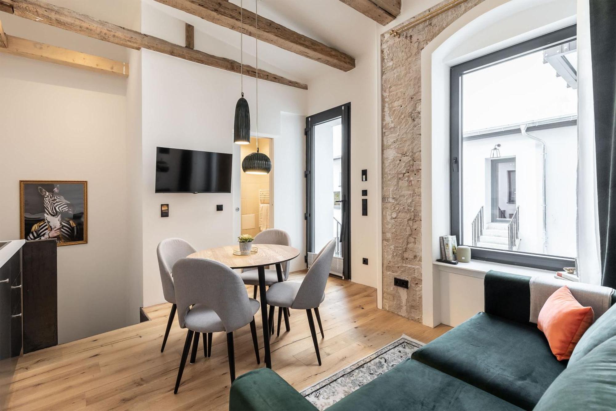 Coolest In Berlin, Easy Check-in, Big & Cozy, Near Center - Especially For Groups! Apartment *