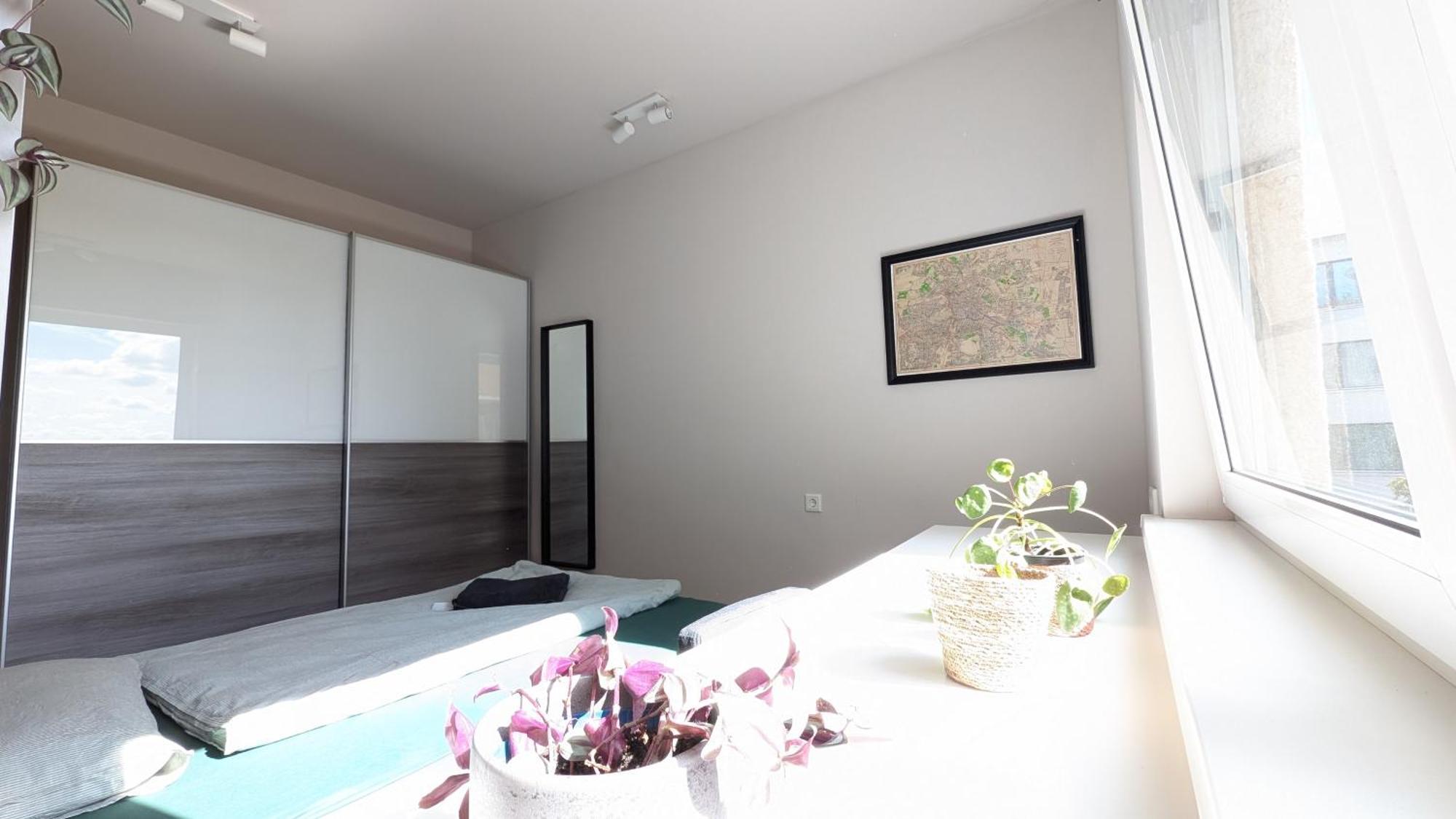 Urban Jungle Retreat Apartment