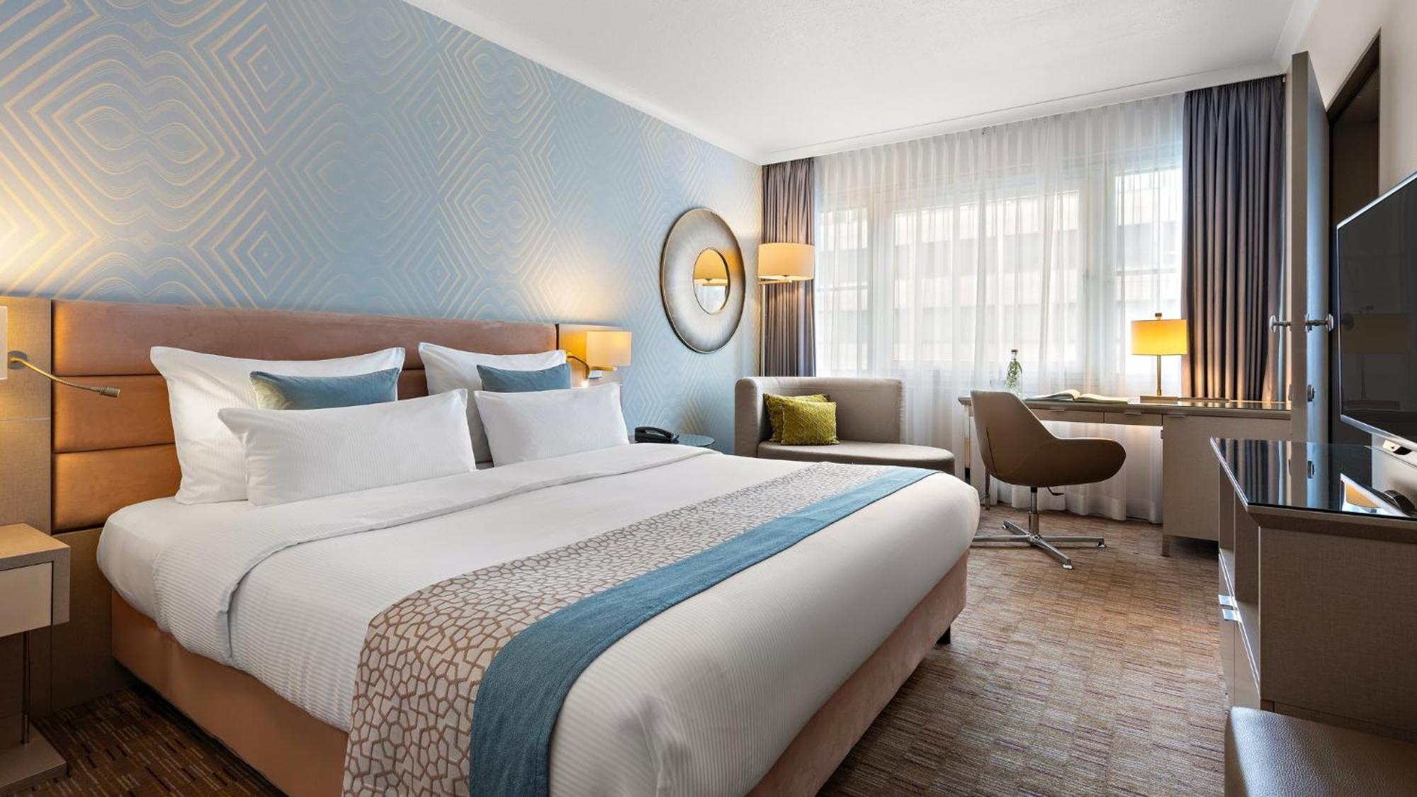 Crowne Plaza Centre Ku'damm By Ihg Hotel
