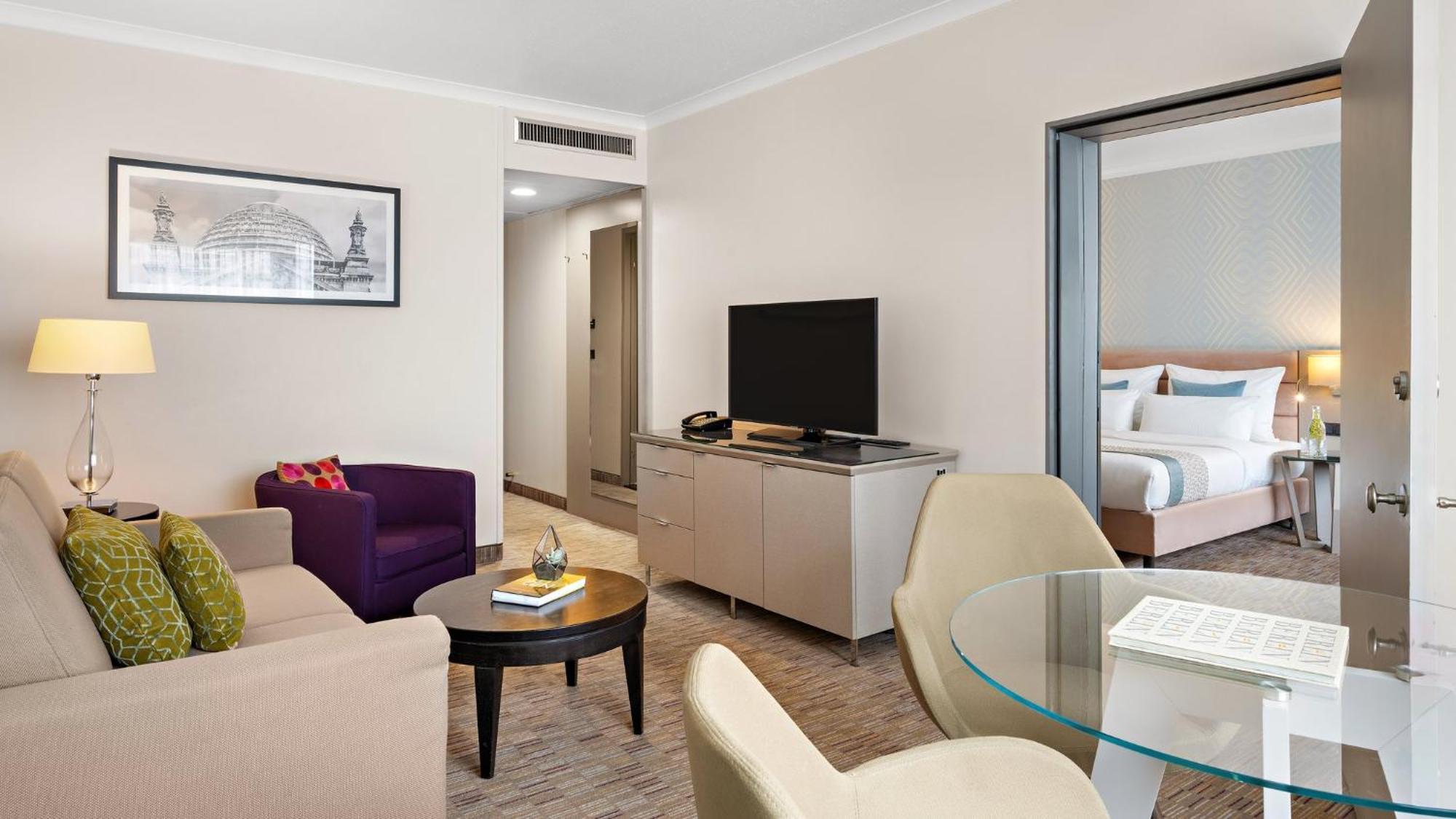 Hotel Crowne Plaza Centre Ku'damm By Ihg 4*