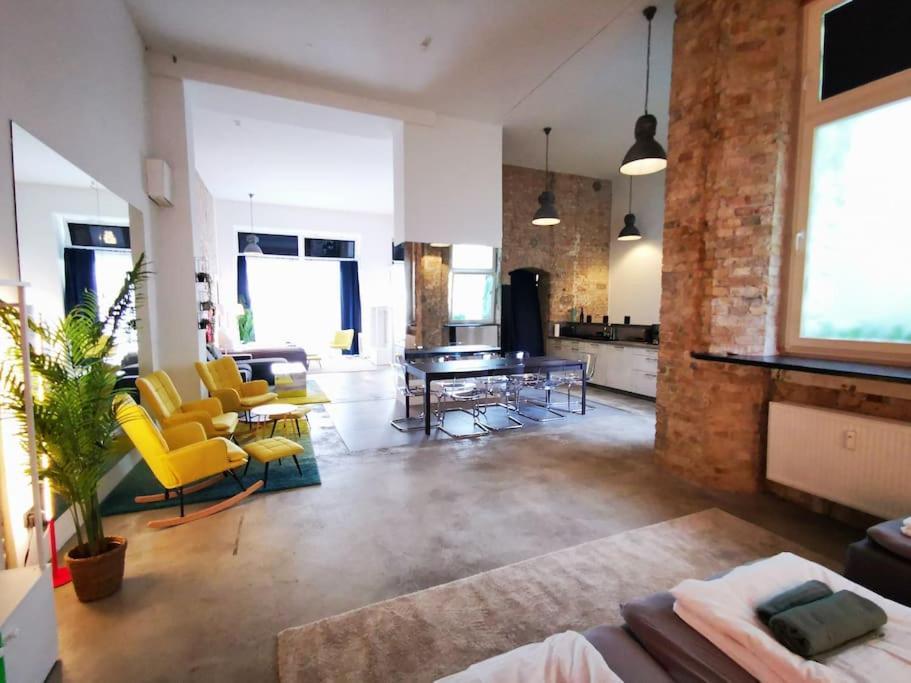 Sc 00 Loft By Rockchair L Superhost Status L Unique & Style Loft 205 Sqm 2 Floors Tablefootball Tabletennis 3 Bathrooms Boxspringbeds Welcomes You! Apartment Berlin