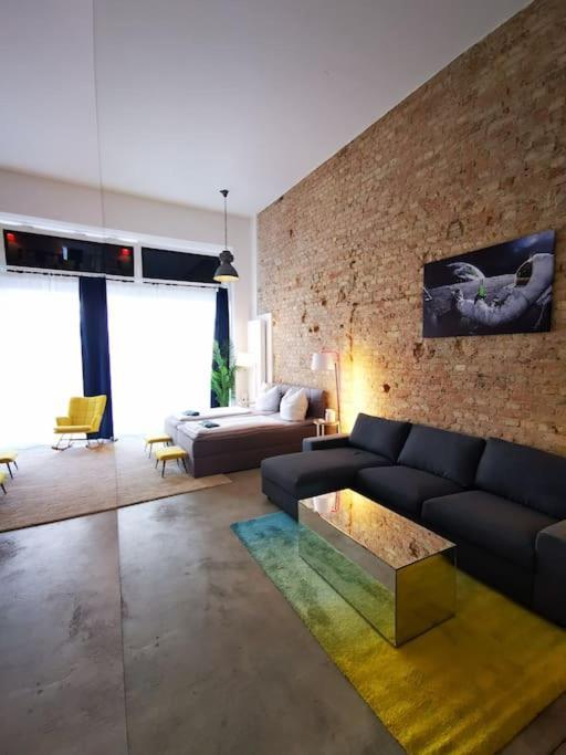 Sc 00 Loft By Rockchair L Superhost Status L Unique & Style Loft 205 Sqm 2 Floors Tablefootball Tabletennis 3 Bathrooms Boxspringbeds Welcomes You! Apartment Berlin