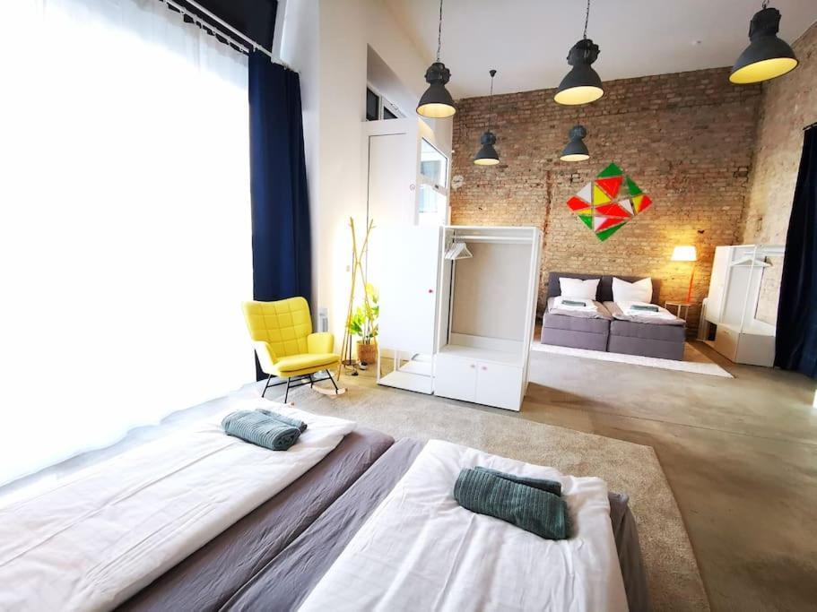 Sc 00 Loft By Rockchair L Superhost Status L Unique & Style Loft 205 Sqm 2 Floors Tablefootball Tabletennis 3 Bathrooms Boxspringbeds Welcomes You! * Berlin