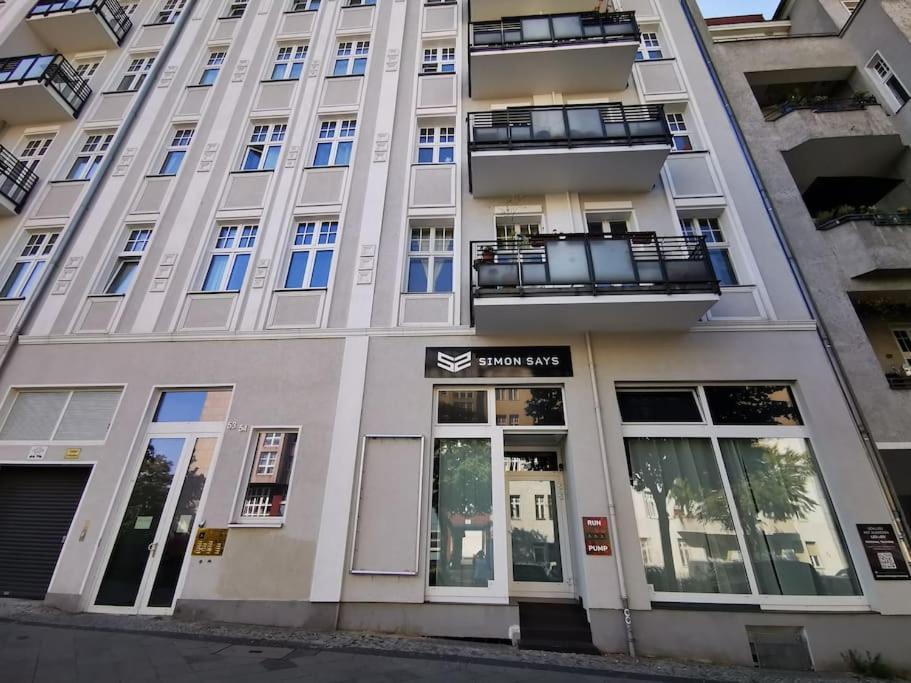 Sc 00 Loft By Rockchair L Superhost Status L Unique & Style Loft 205 Sqm 2 Floors Tablefootball Tabletennis 3 Bathrooms Boxspringbeds Welcomes You! Apartment Berlin