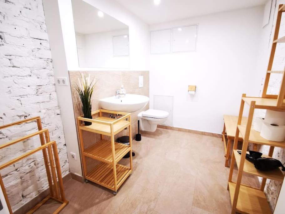 Sc 00 Loft By Rockchair L Superhost Status L Unique & Style Loft 205 Sqm 2 Floors Tablefootball Tabletennis 3 Bathrooms Boxspringbeds Welcomes You! Apartment Berlin