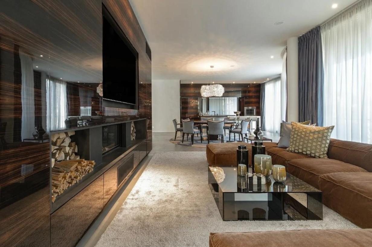 Ultra Luxury Penthouse With Pool Apartment