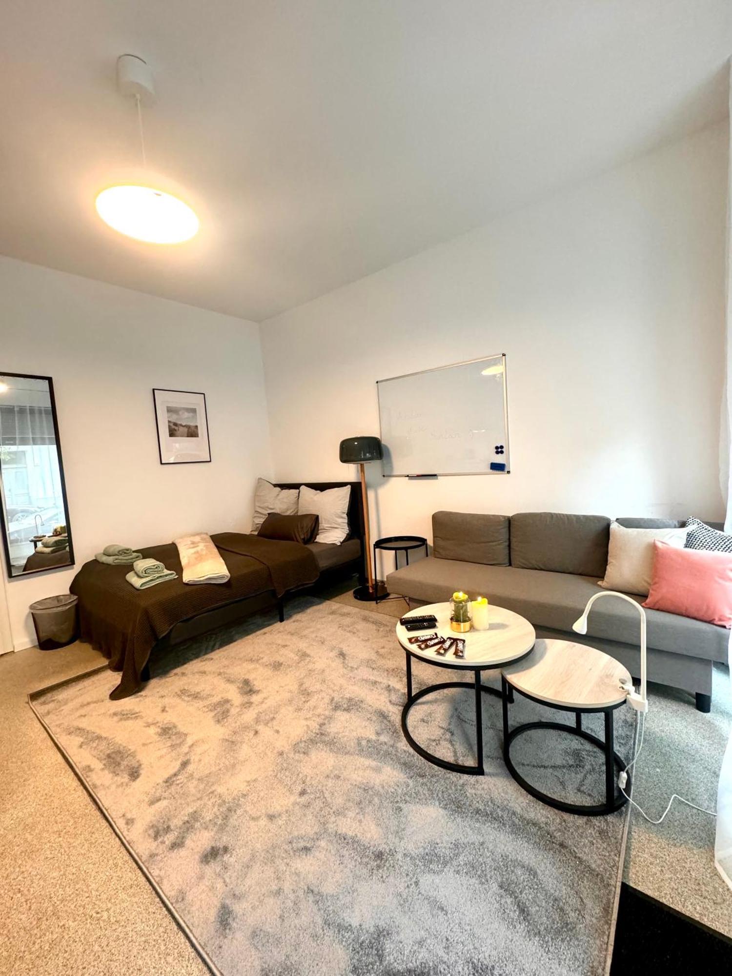 Red Stone Apartment Berlin
