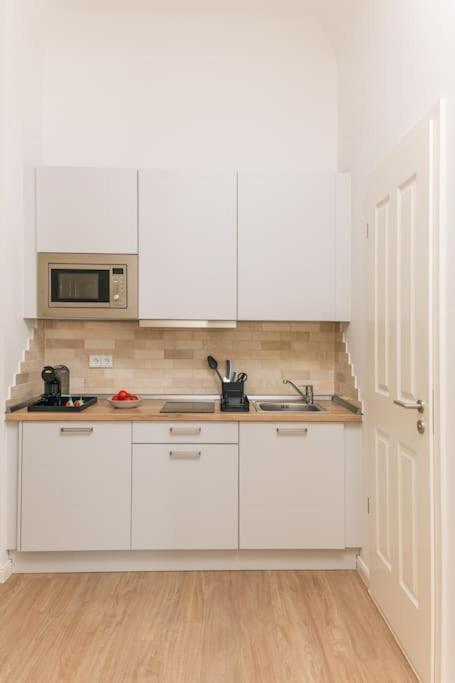 Homaris Frankfurter Allee Apartment *