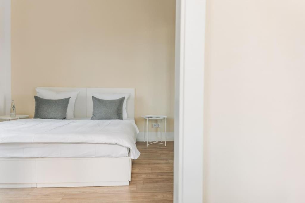 Homaris Frankfurter Allee Apartment *