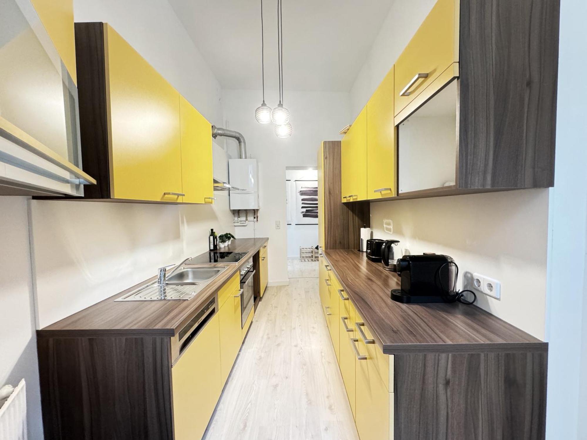 I Spacious 130qm Near Berlins Sights Apartment