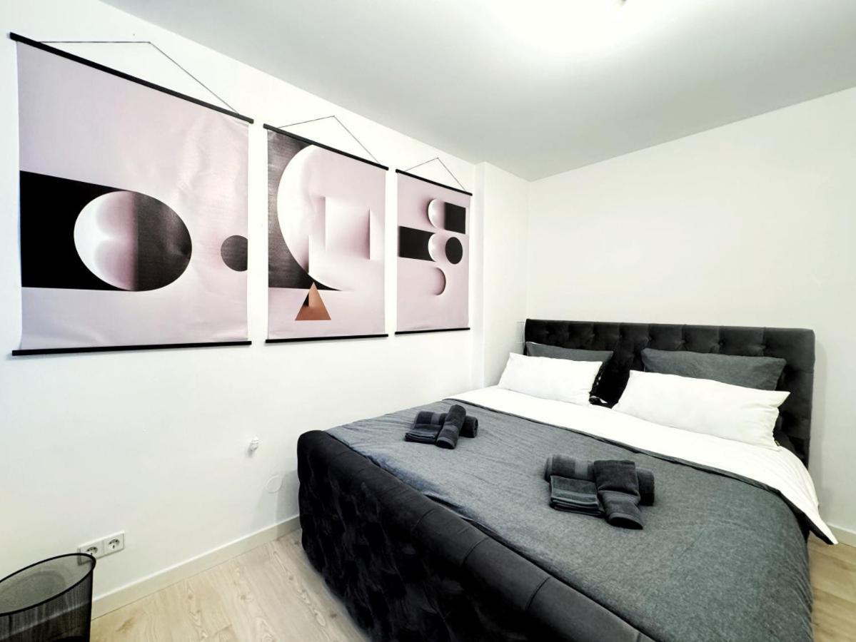 Apartment I Spacious 130qm Near Berlins Sights *