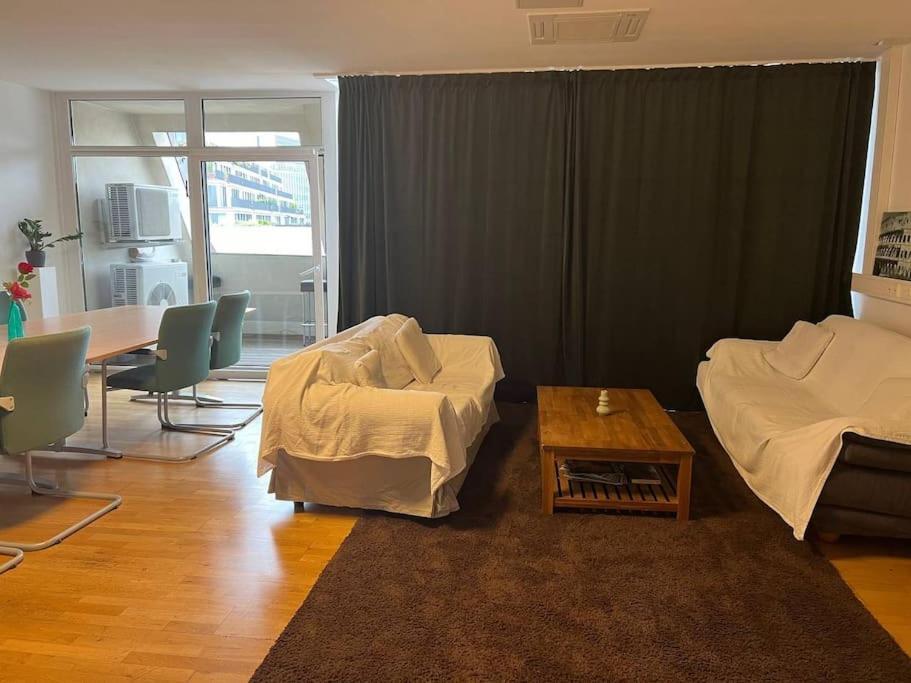 Comfortable Central Apartment *