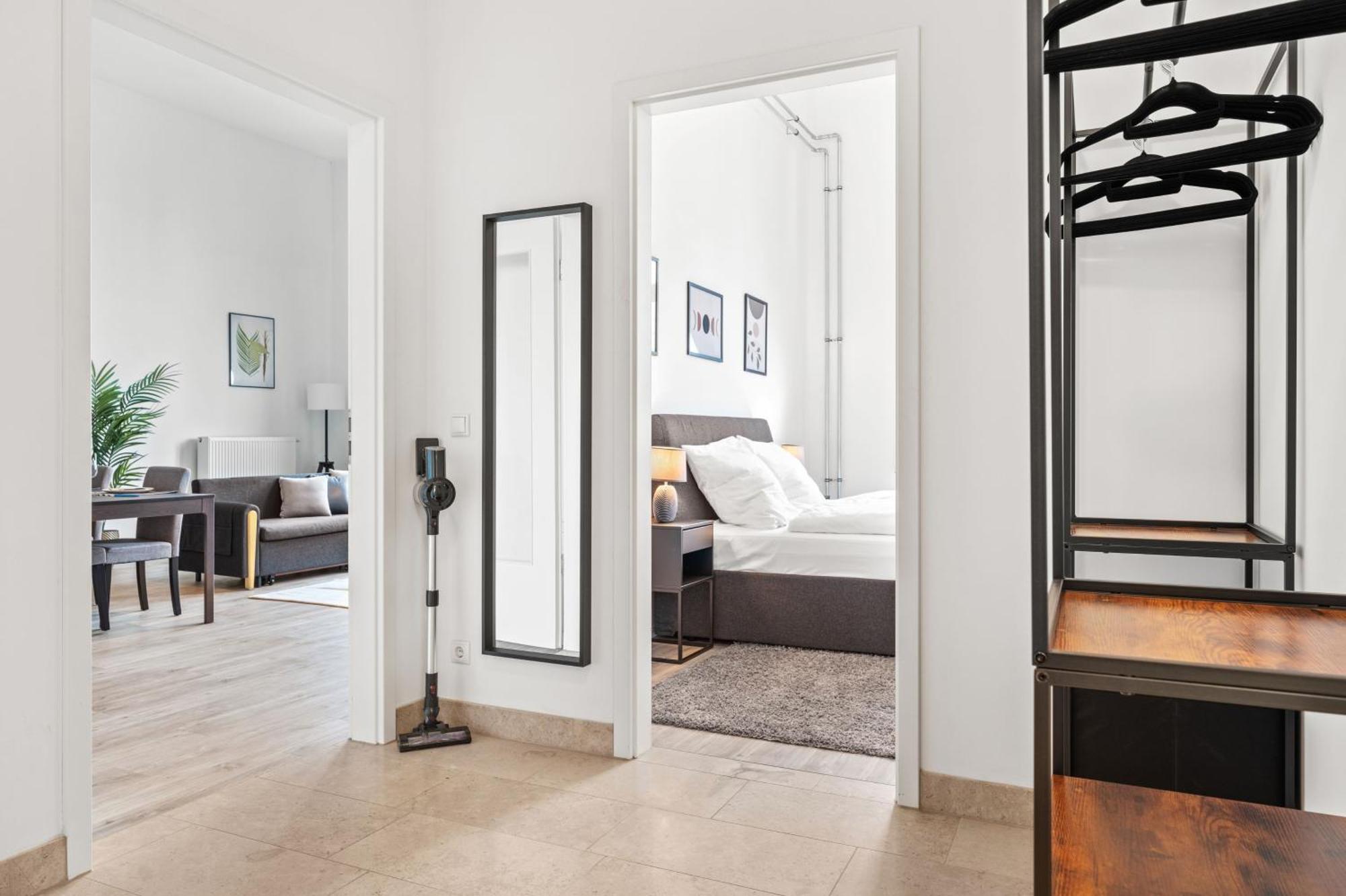 Apartment Mint Ueber Der Stadt Parken Kueche Wifi *