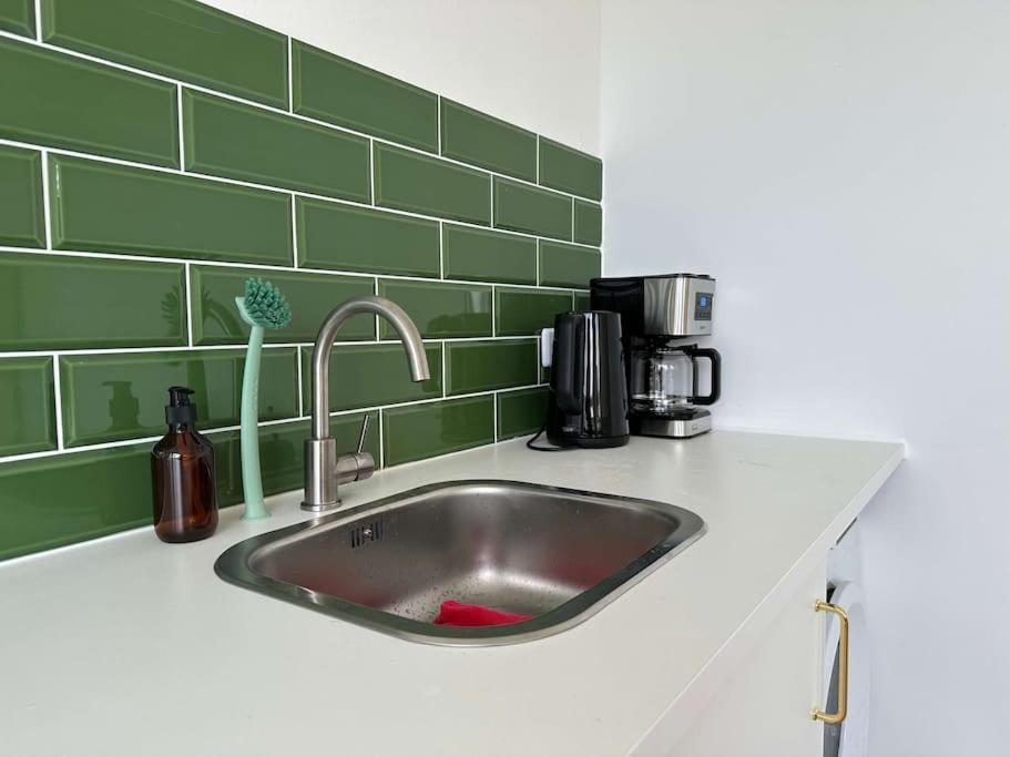 Helles Elegantes In Berlin-schoeneberg Apartment *