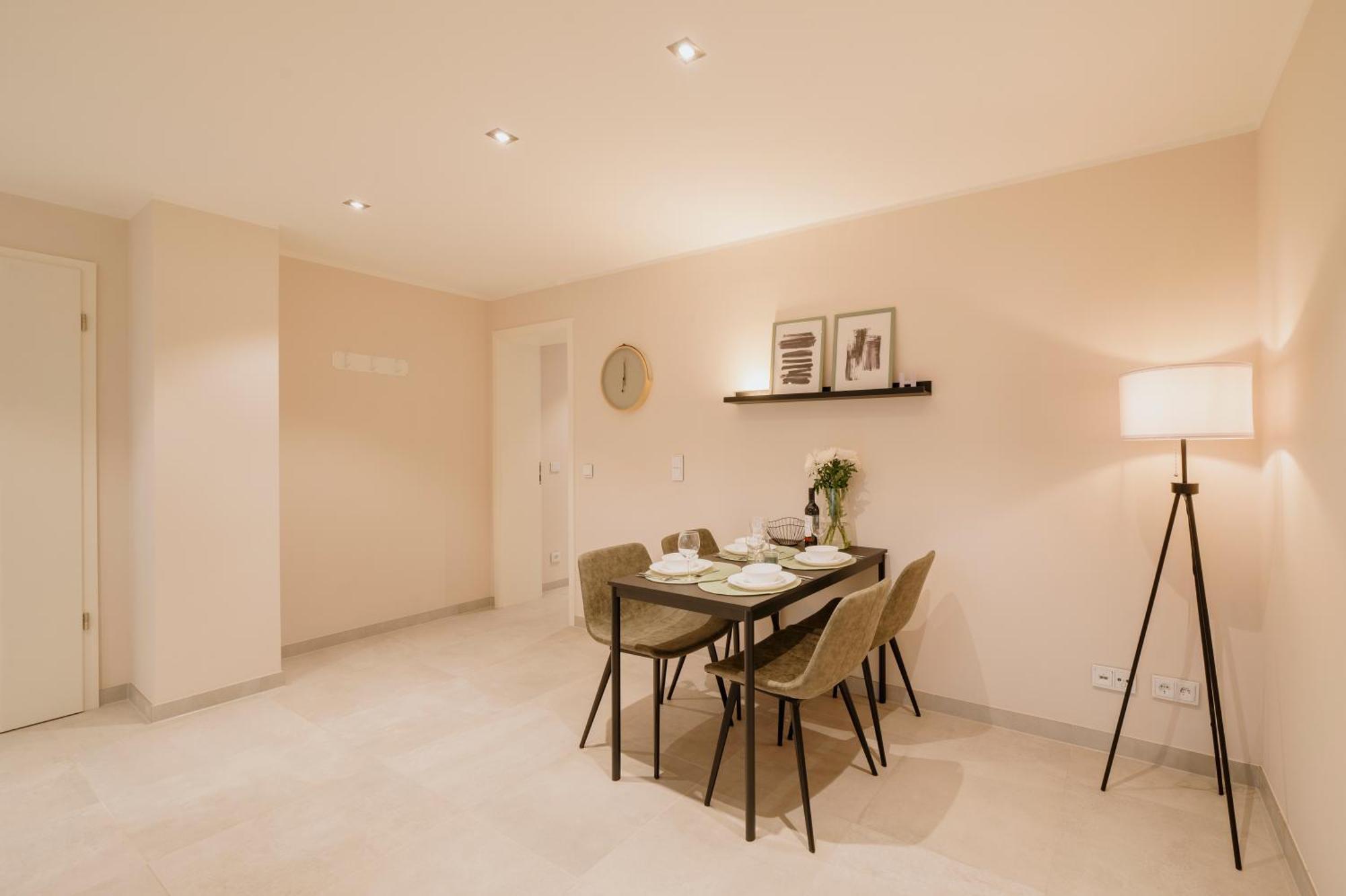 Homely - Huge Terrace, Modern, Quiet, Near Kudamm Lejlighed *