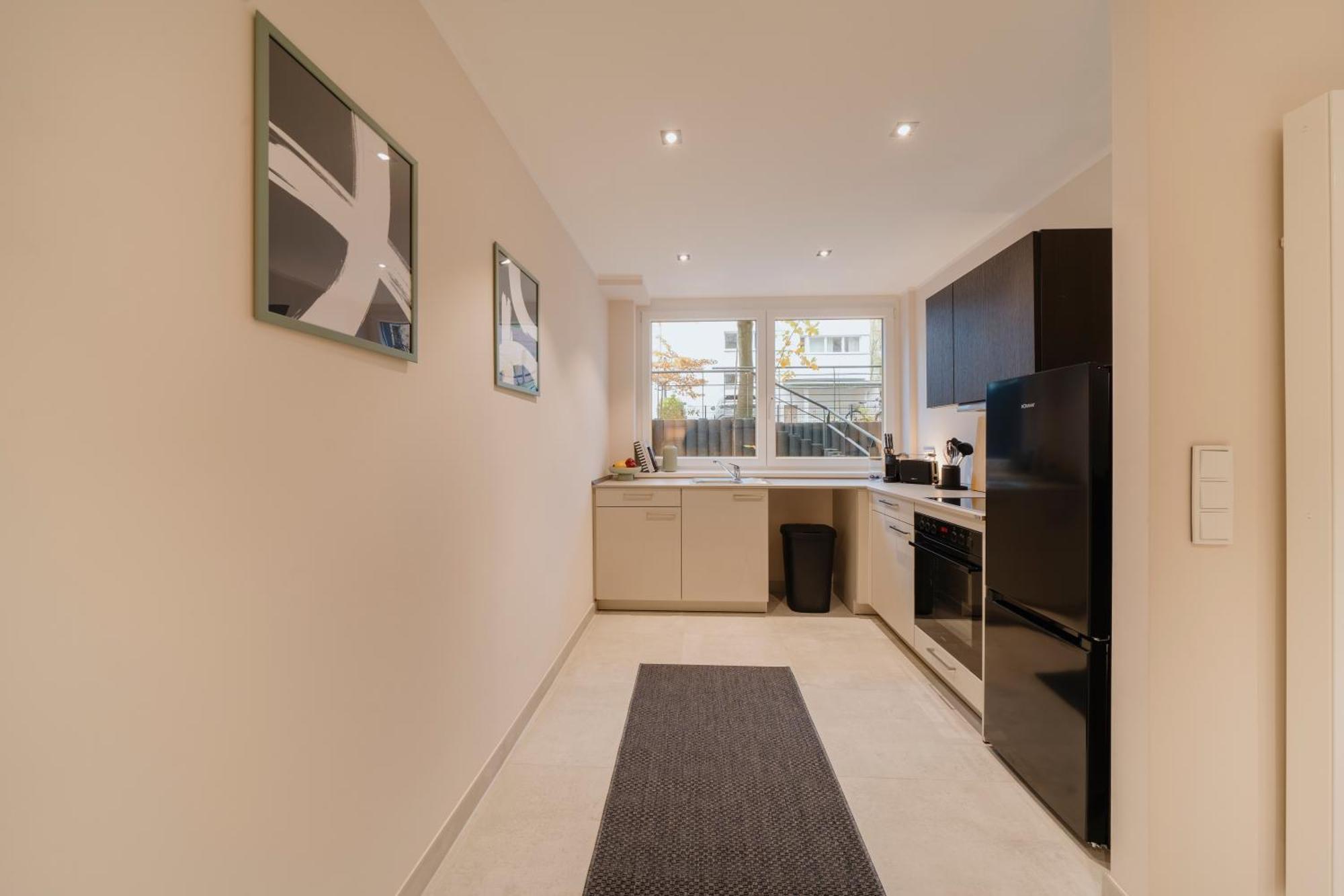 Homely - Huge Terrace, Modern, Quiet, Near Kudamm Apartment Berlin