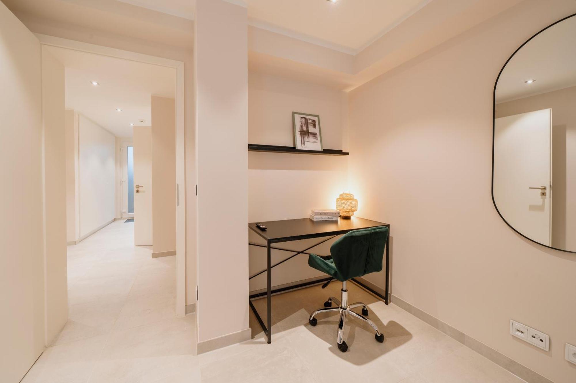 Apartment Homely - Huge Terrace, Modern, Quiet, Near Kudamm