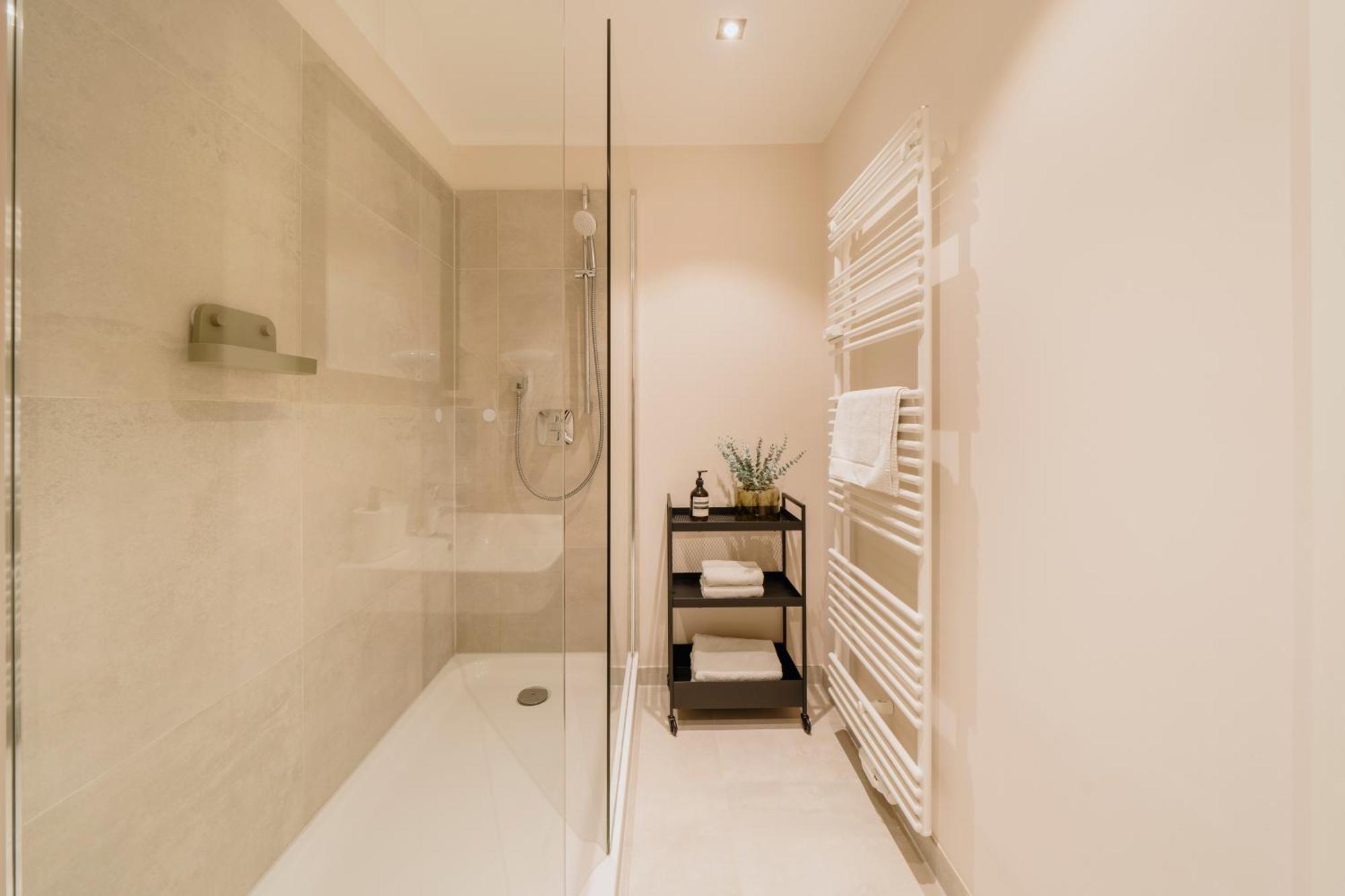 Homely - Huge Terrace, Modern, Quiet, Near Kudamm Lejlighed Berlin