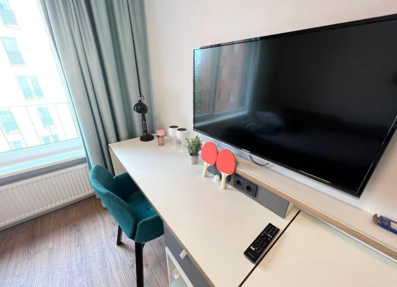 Modern In & Free Gym Access * Berlin