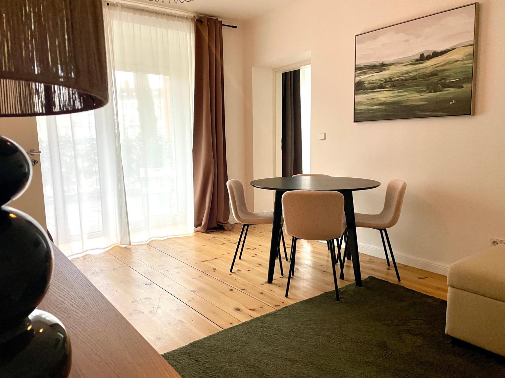 Dene Living * Berlin