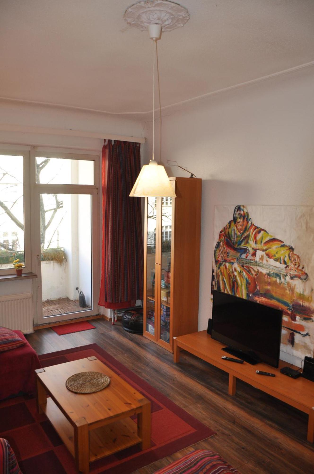 Geraeumiger Charme Mit Loggia Nahe Tempelhofer Feld Lejlighed *