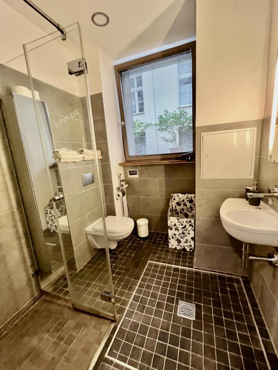 Im Nollendorfkiez, 2 Zimmer, Kueche, Bad, Berlin