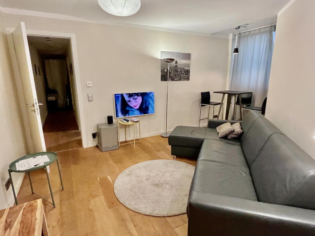 Im Nollendorfkiez, 2 Zimmer, Kueche, Bad, Apartment
