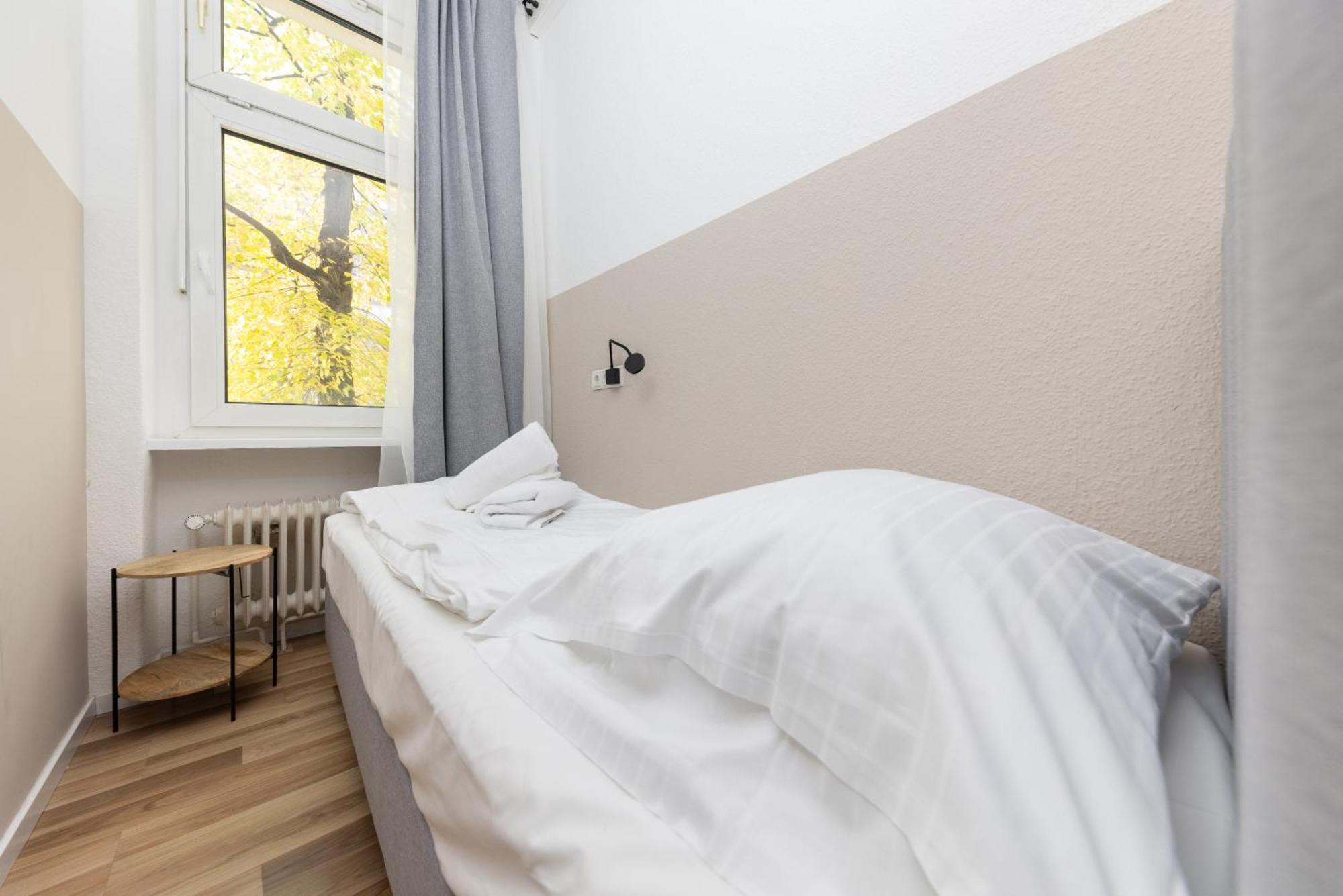4 Grosse Kueche Balkon Am Maybachufer * Berlin