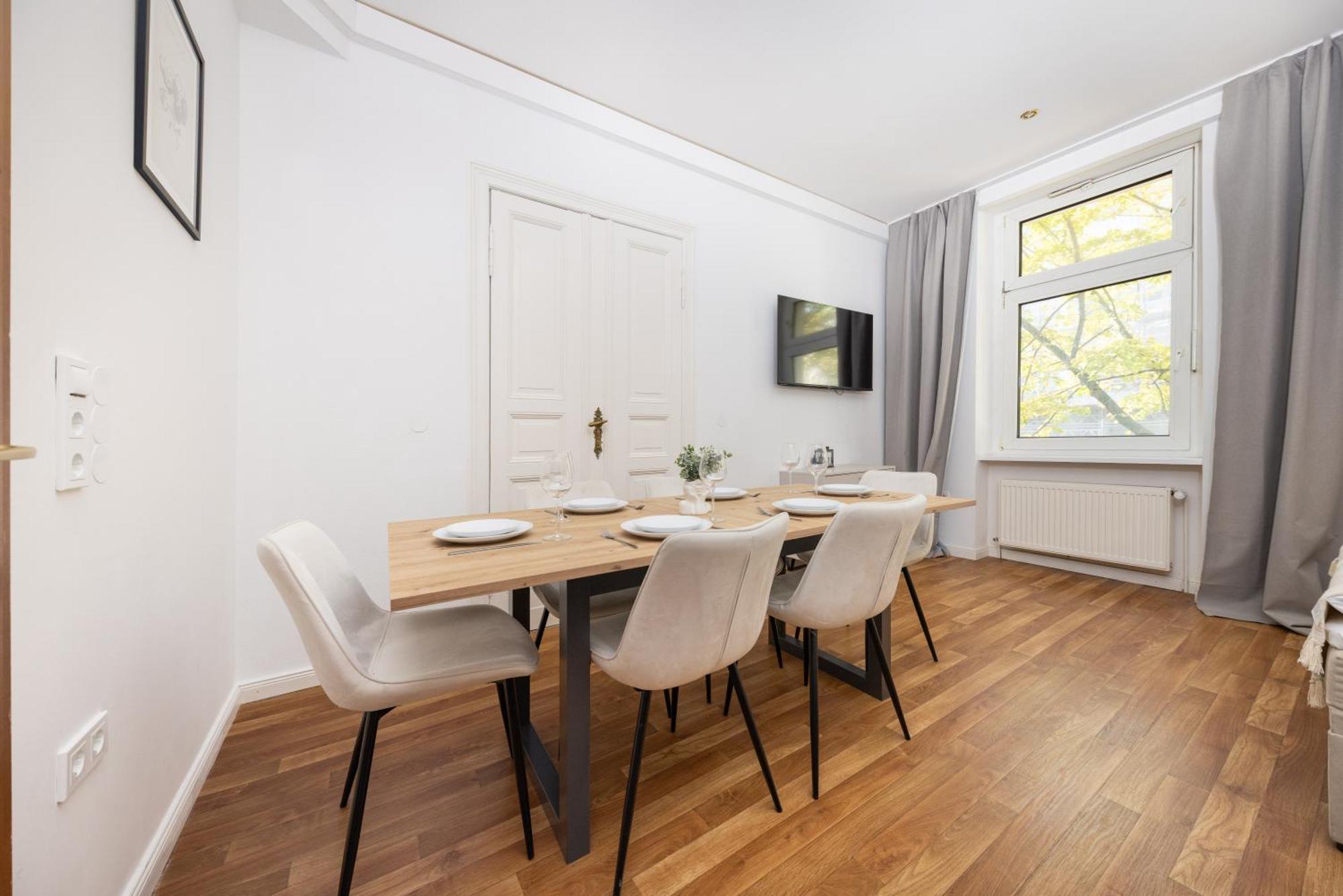 4 Grosse Kueche Balkon Am Maybachufer * Berlin