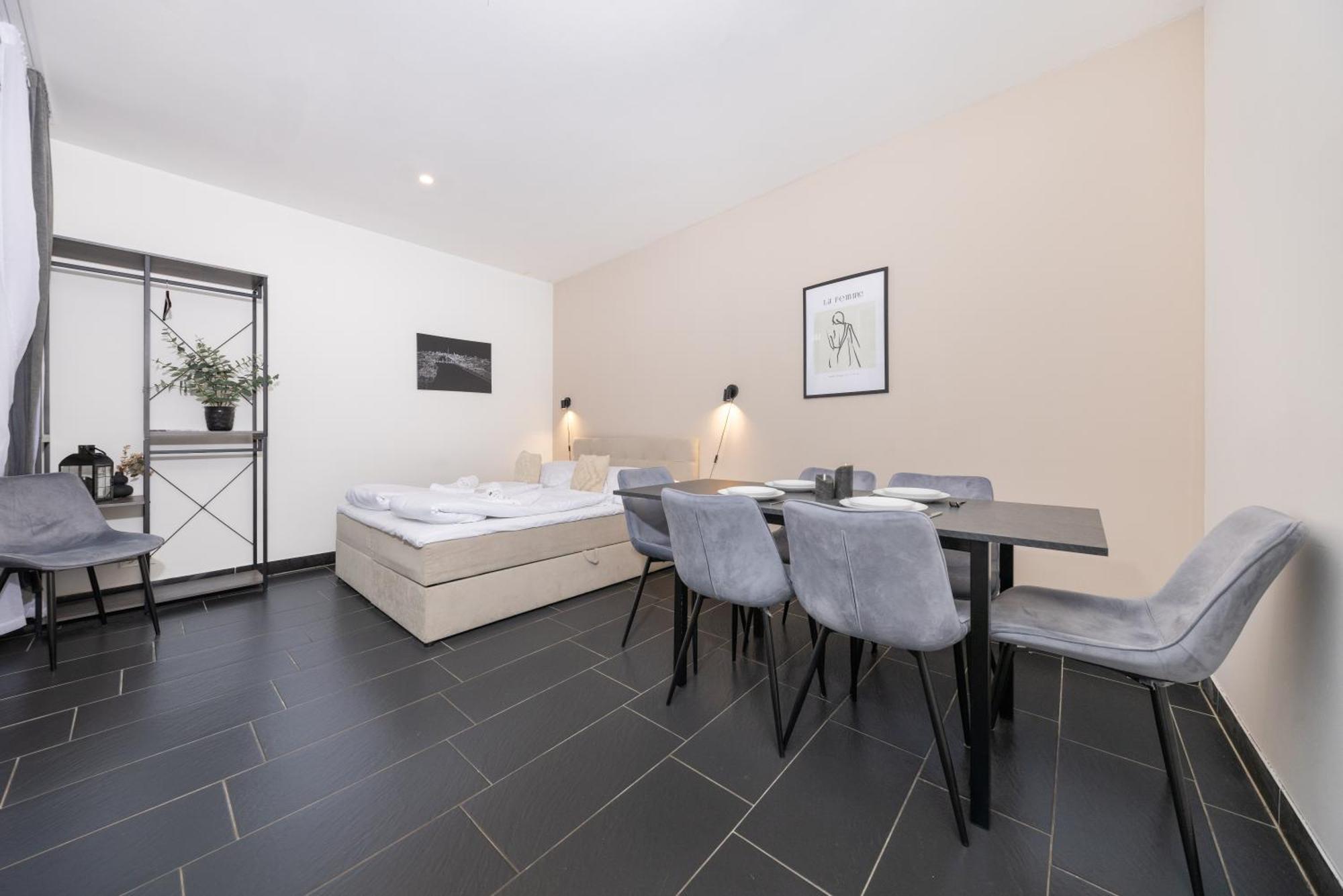 2br Modern Maybachufer Tischkicker *