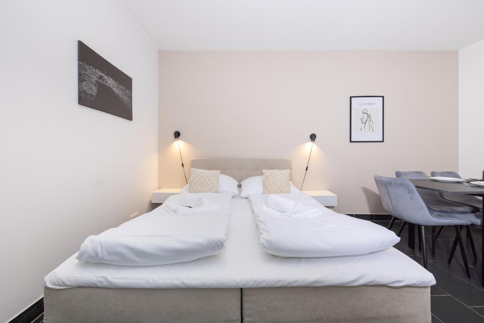 2br Modern Maybachufer Tischkicker *