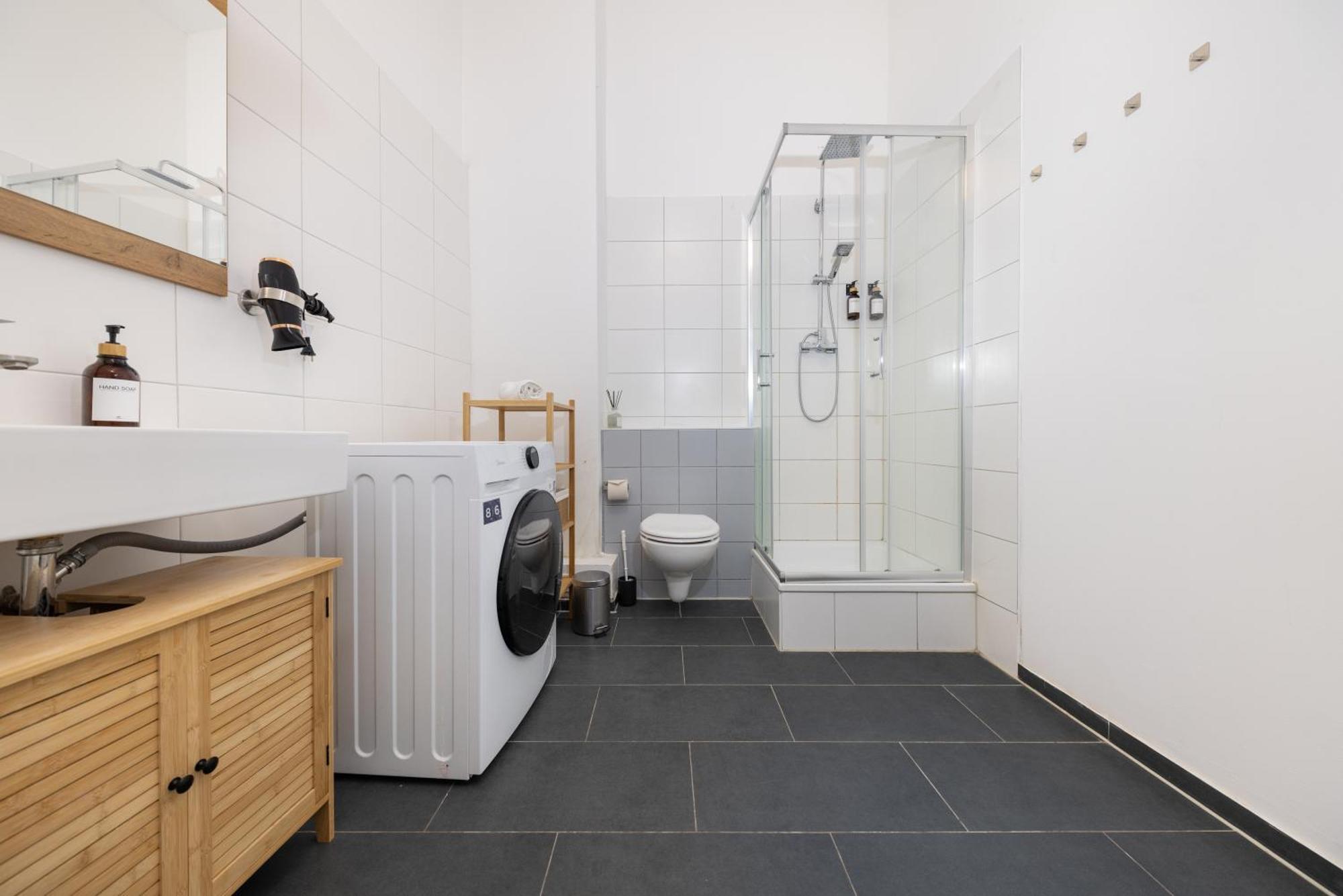 Apartment 2br Modern Maybachufer Tischkicker Berlin
