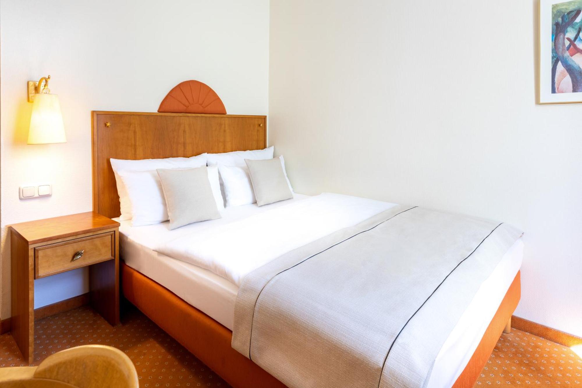 Kronprinz Hotel 3*