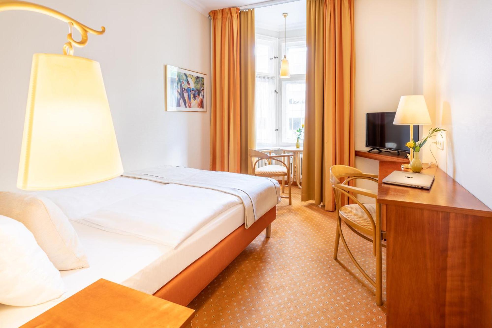 Hotel Kronprinz 3*