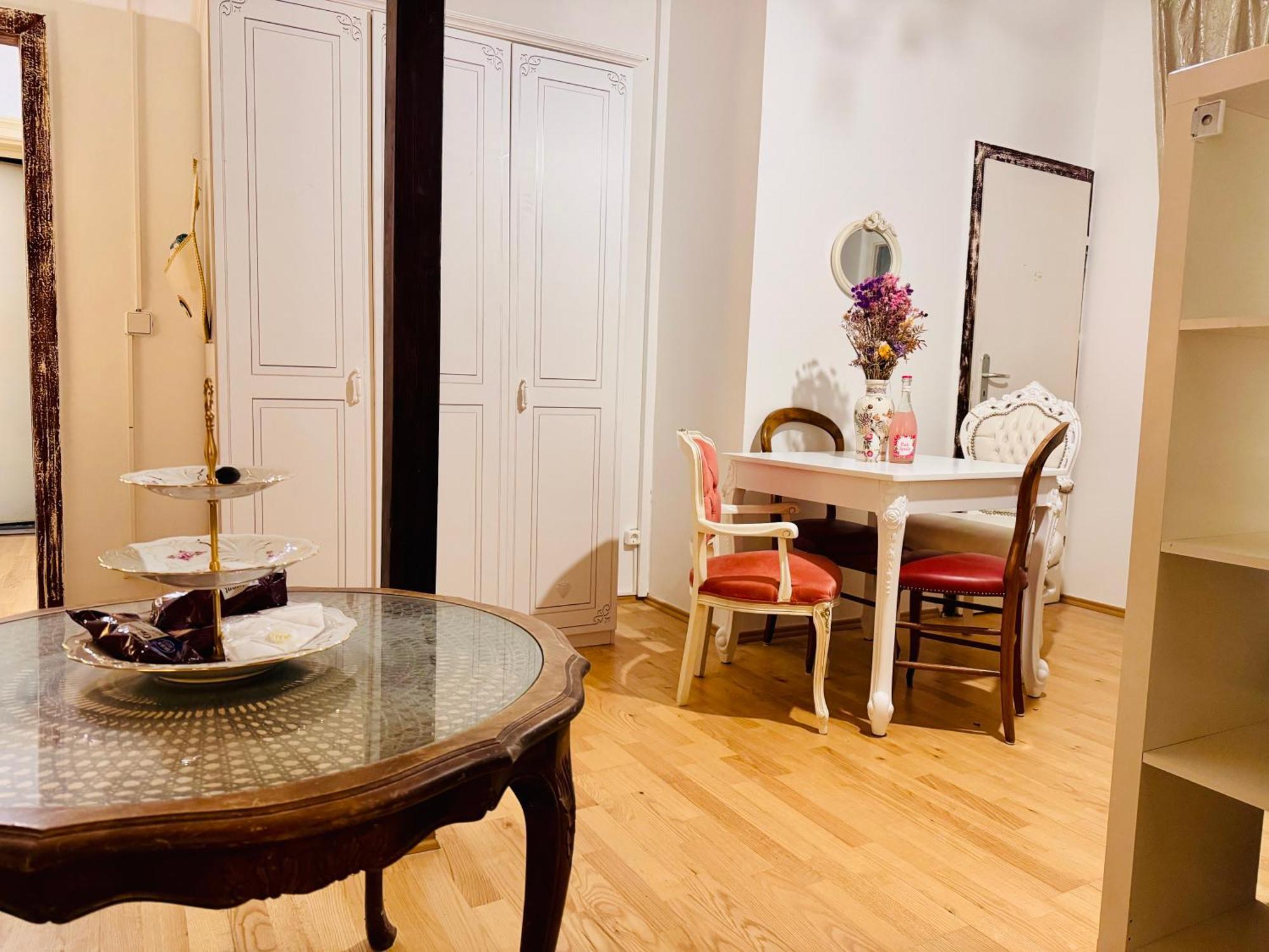 Apartment Romantic
