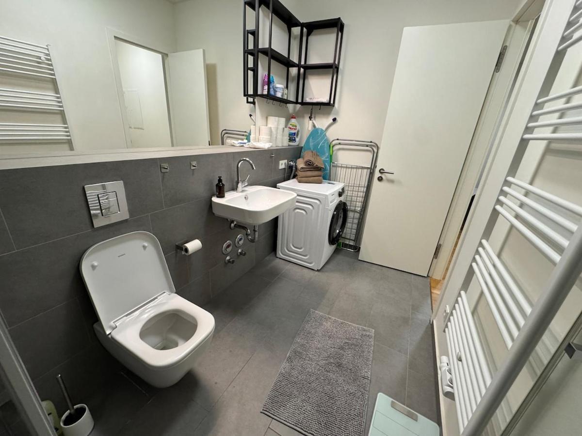 Genthiner 3 Apartment
