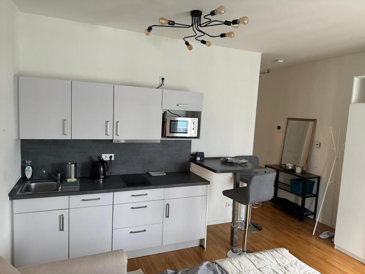 Apartment Genthiner 1 *