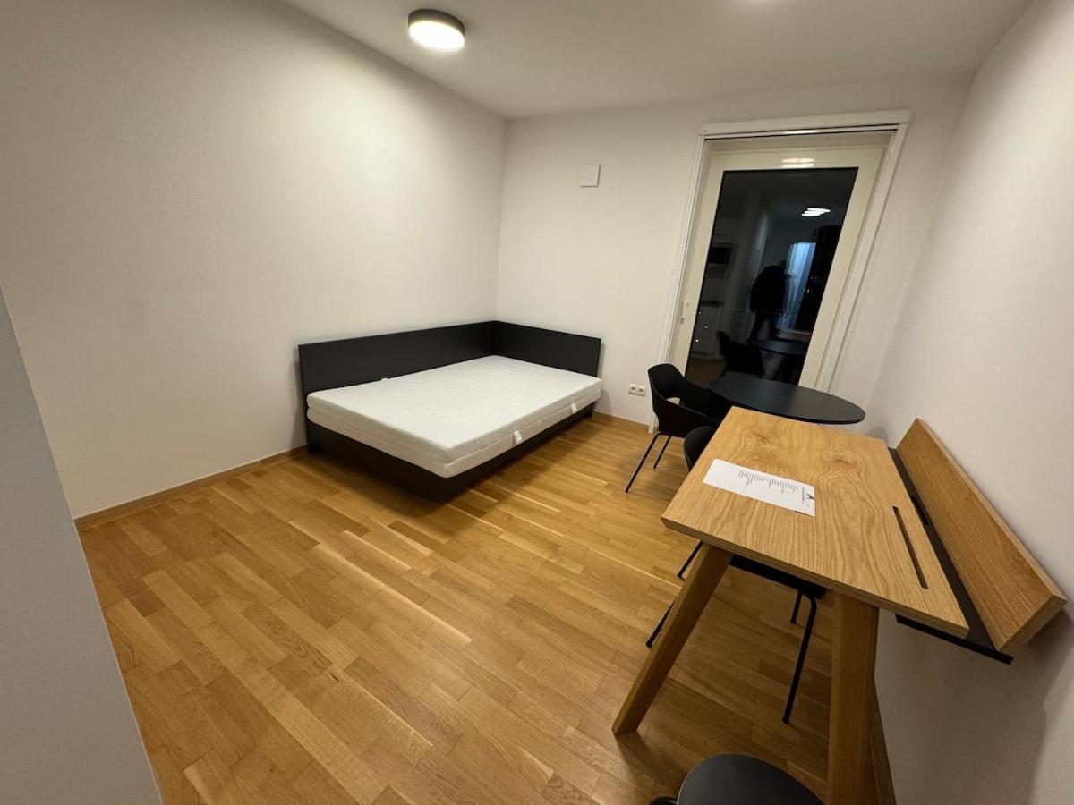 Innsbrucker Platz 3 * Berlin