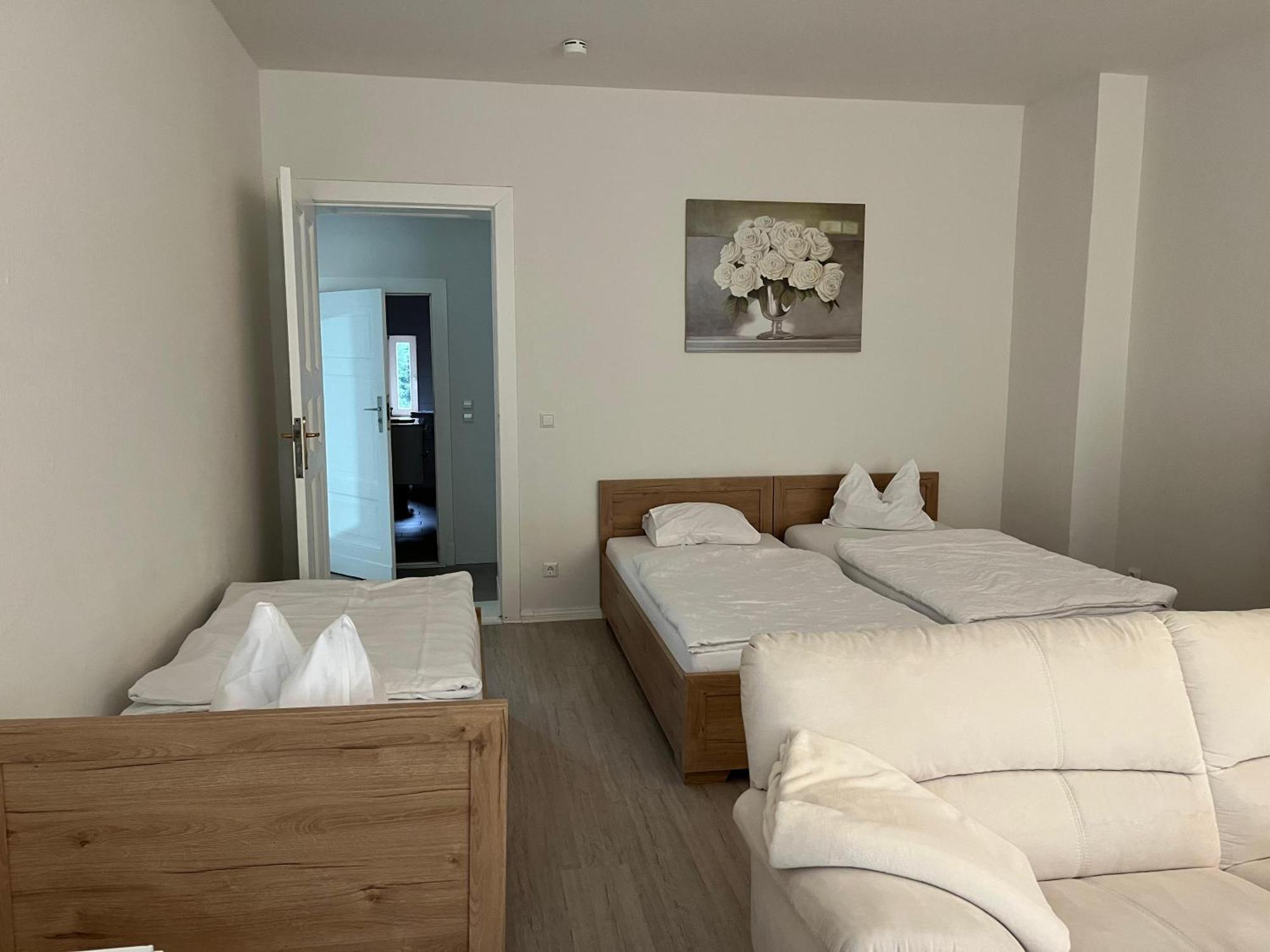 Ferienhaus Atze4 Monteurzimmer Fuer 6 Personen Berlin