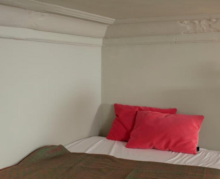 Apartment & Residencies *