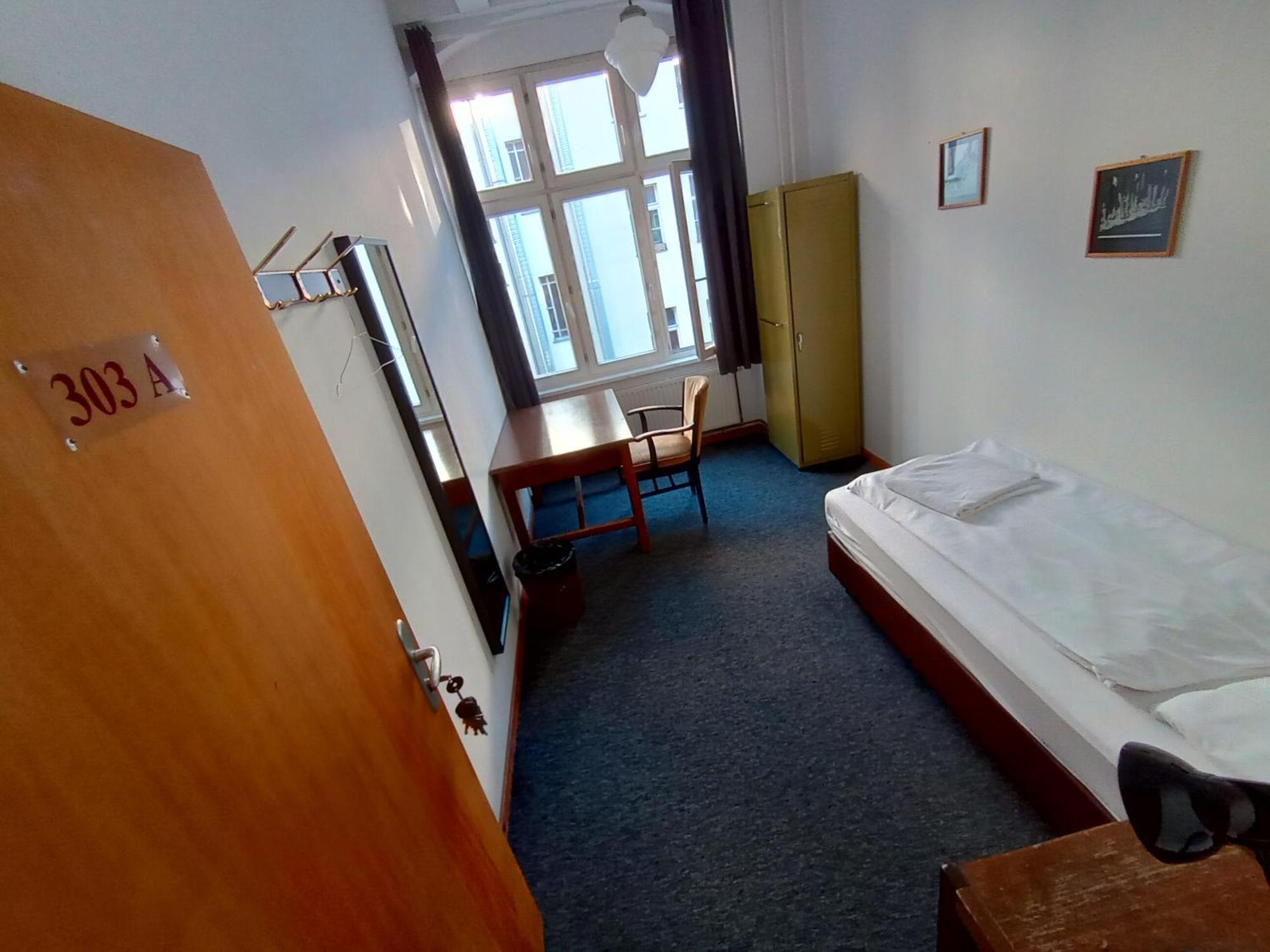 Fabrik - Baxpax Hostel Berlin