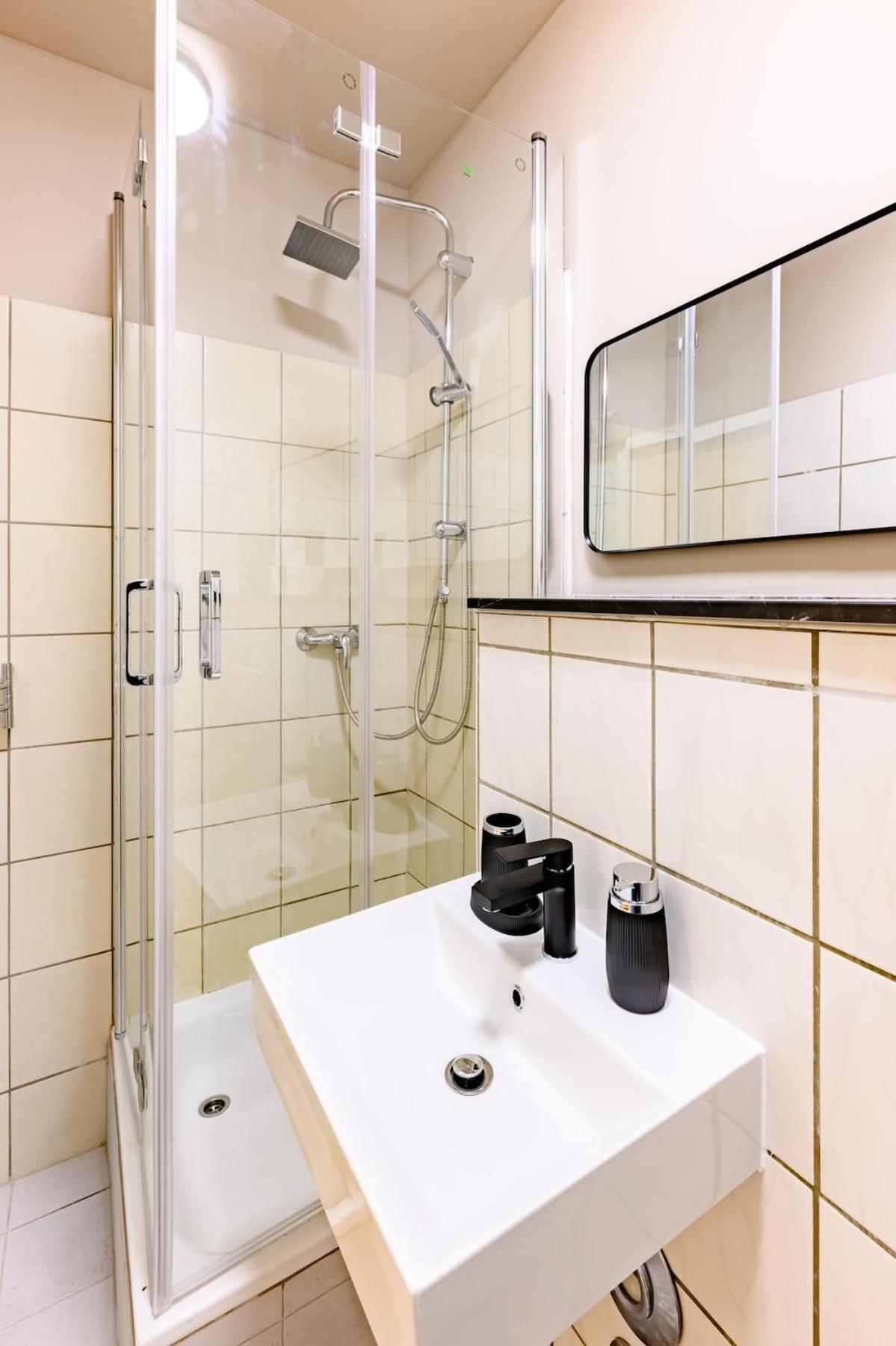 Apartment Ground-floor In Pberg Berlin