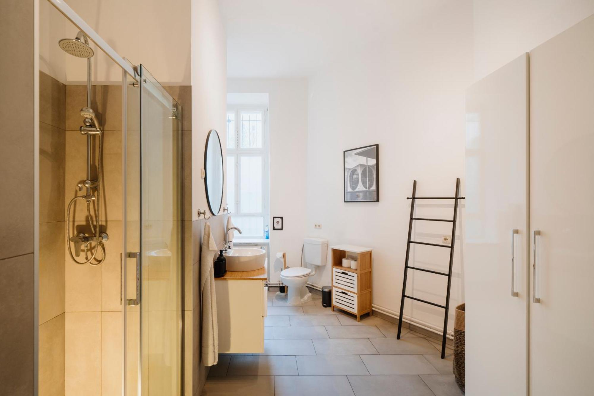 Homely - Luxurious, Spacious, Near Victory Column, River * Berlin