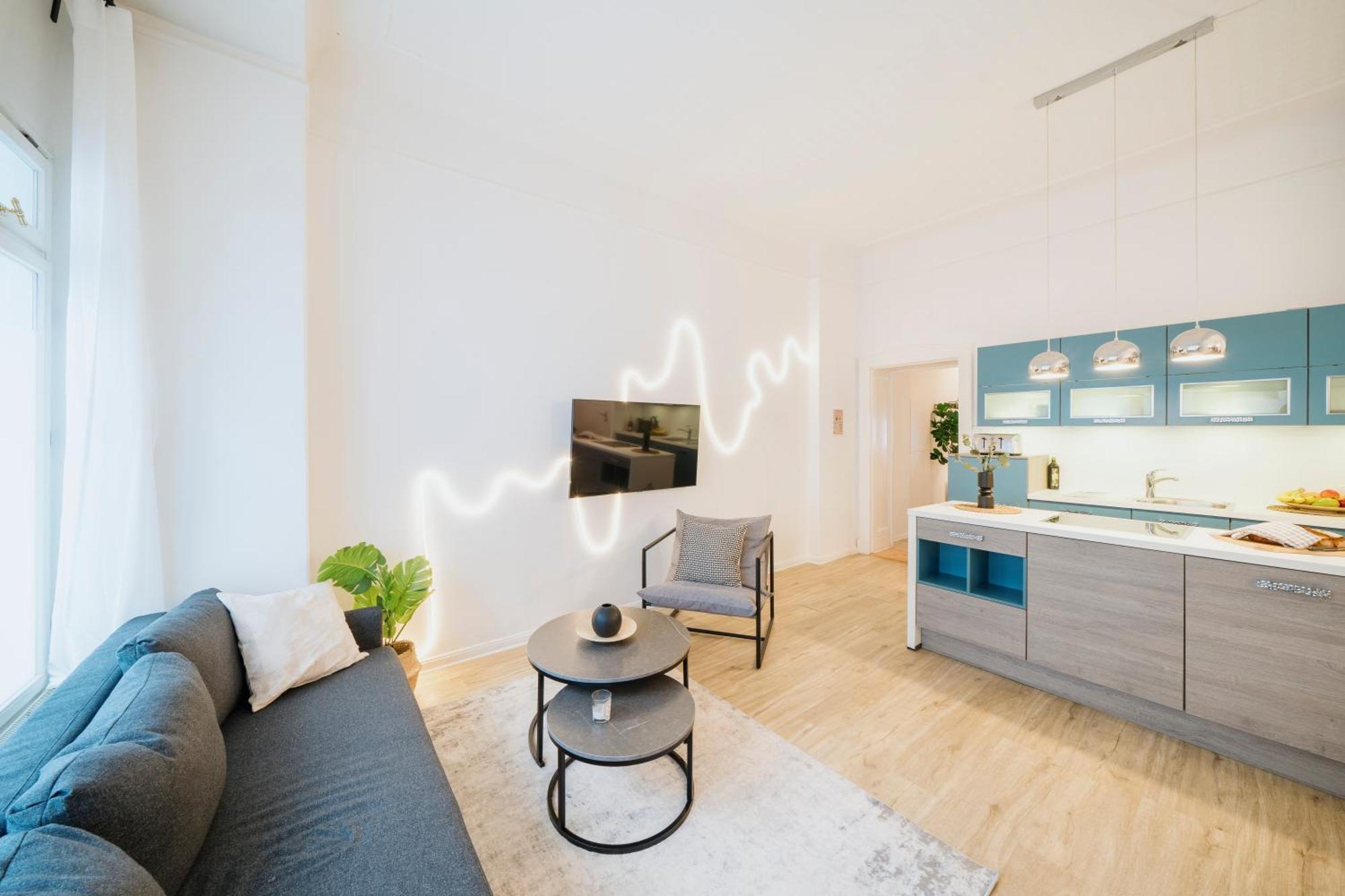 Homely - Luxurious, Spacious, Near Victory Column, River Berlin