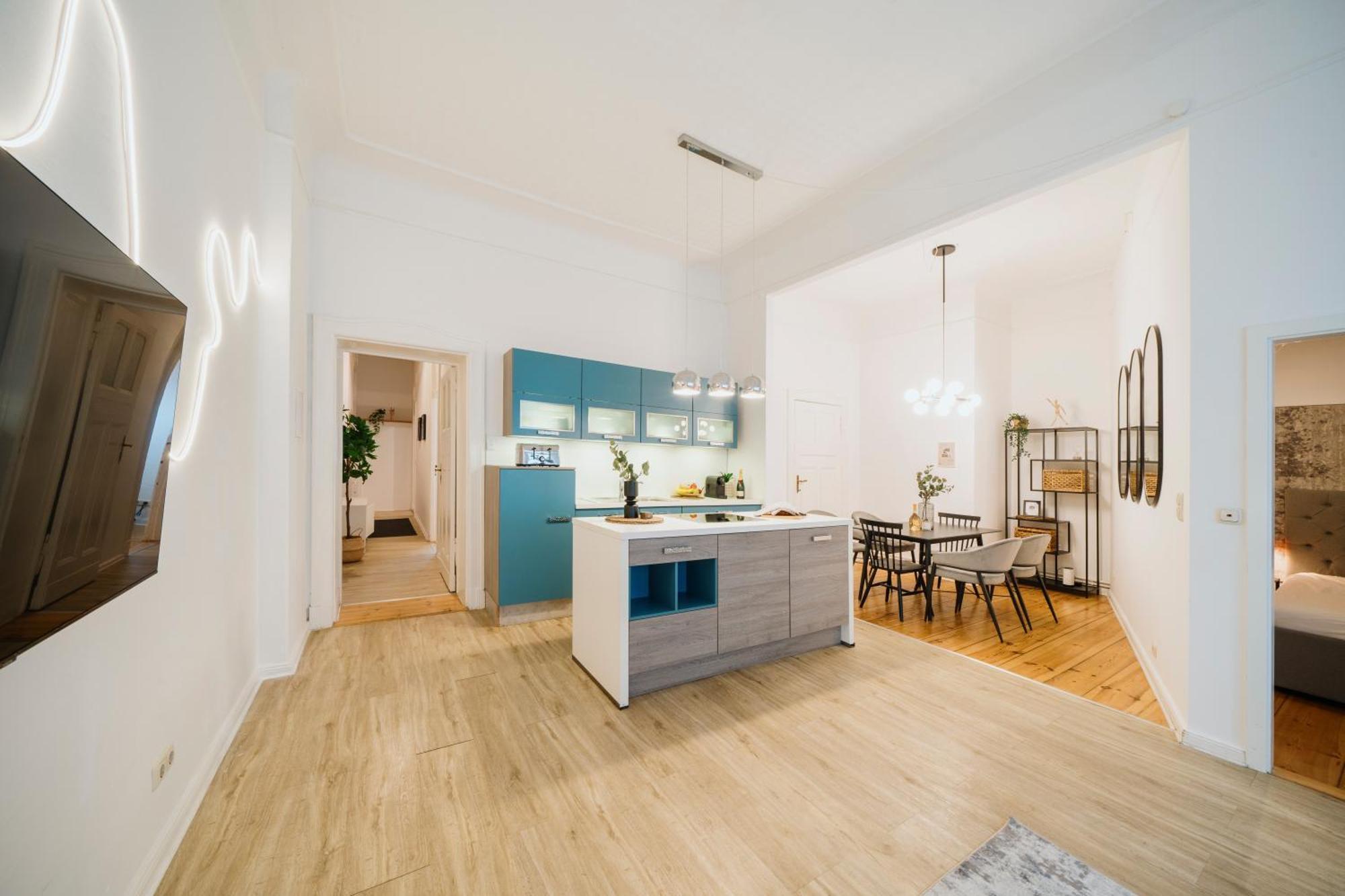 Homely - Luxurious, Spacious, Near Victory Column, River * Berlin
