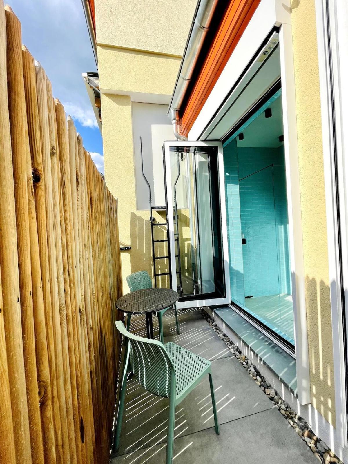 With A Bathroom And Private Entrance Door Apartment Berlin