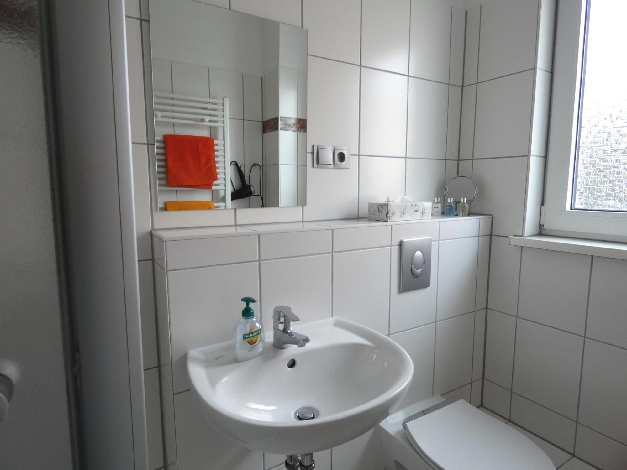In Berlin-gruenau, Wasser- Und Waldnaehe, Gute Verkehrsanbindung Apartment *