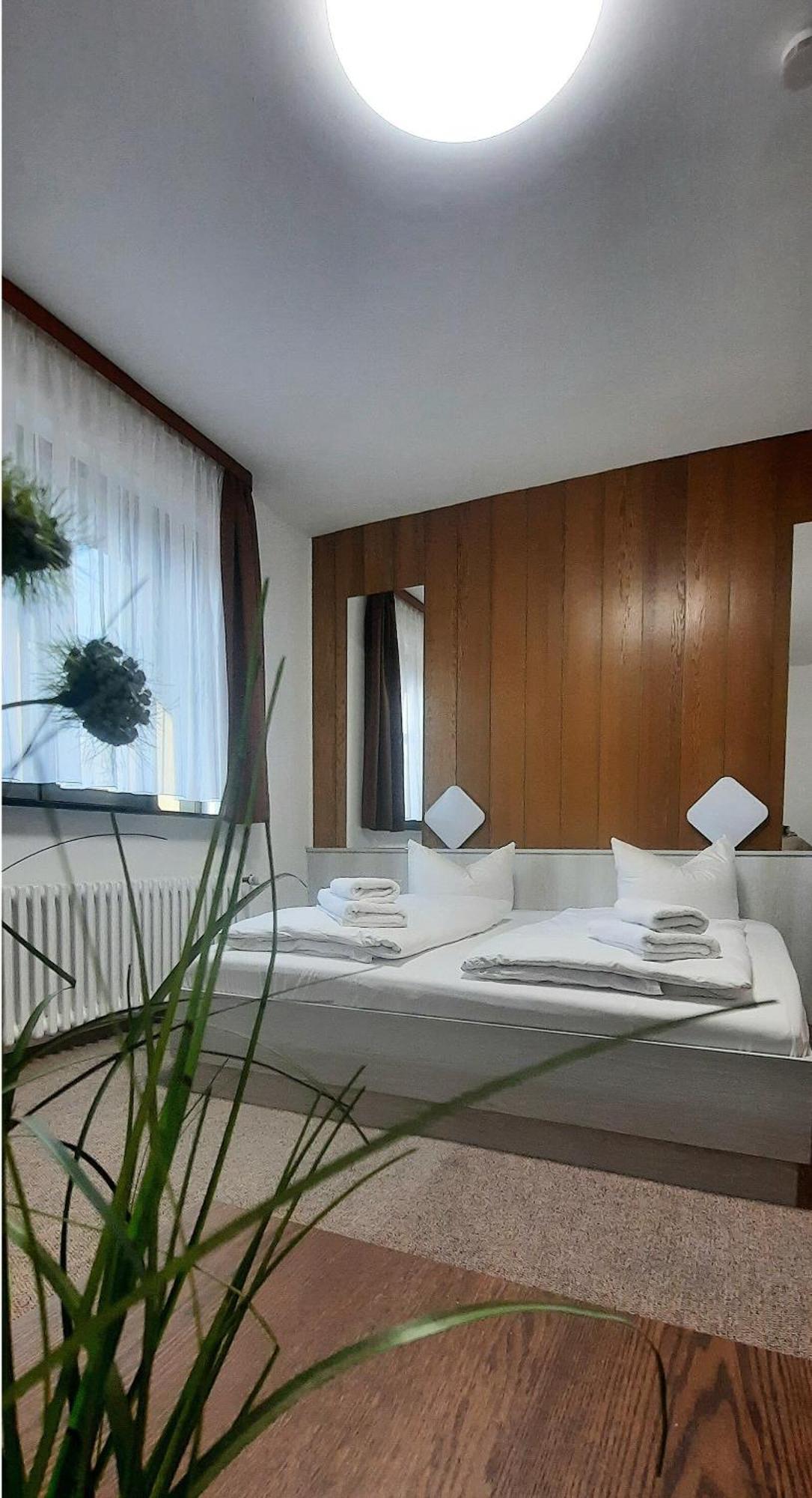 Central-hotel Tegel 2*