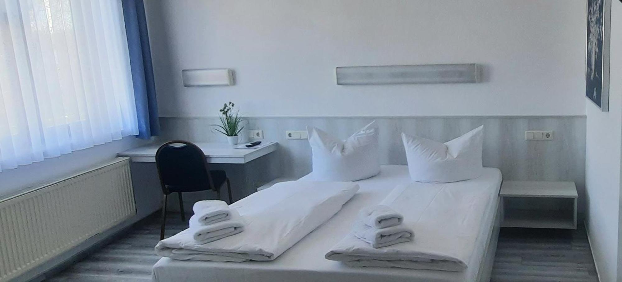 Central-hotel Tegel 2*